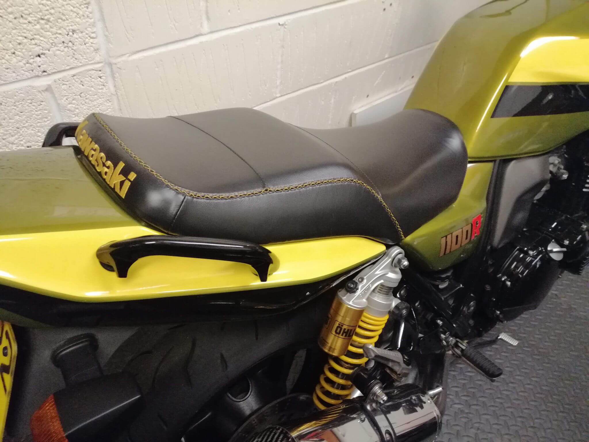 Bike seat yellow